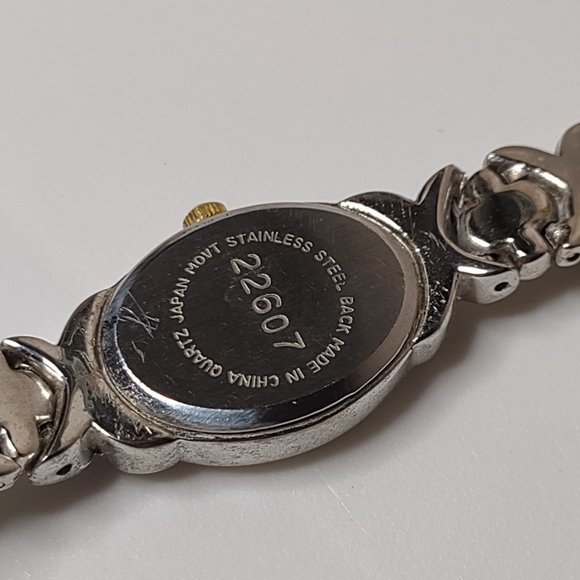 Silver Tone Metal Rumours Watch - Picture 11 of 13